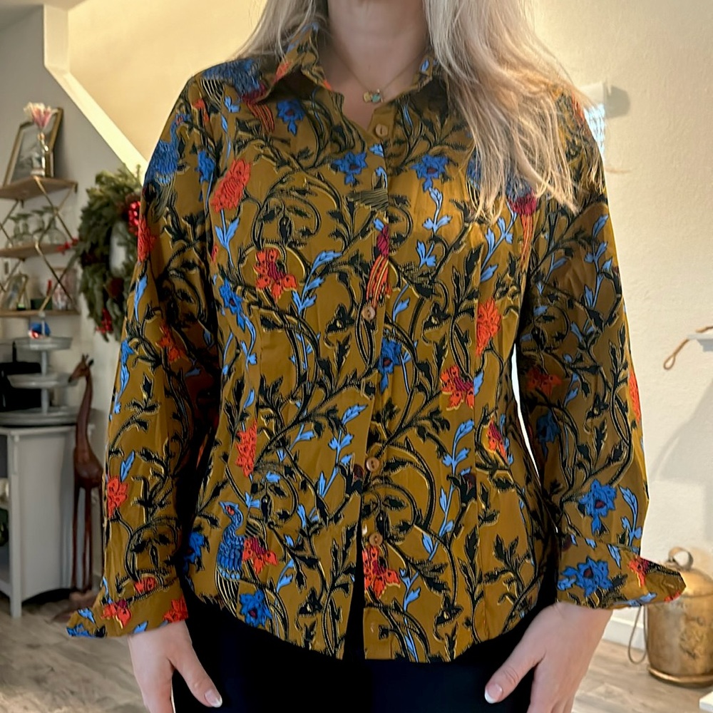 2 shirts (sold together) never worn, boutique fabric